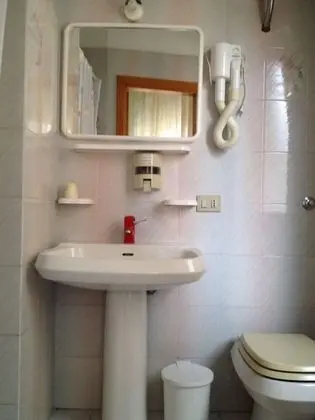 Tek Büyük veya İki Ayrı Yataklı Oda, Şehir Manzaralı