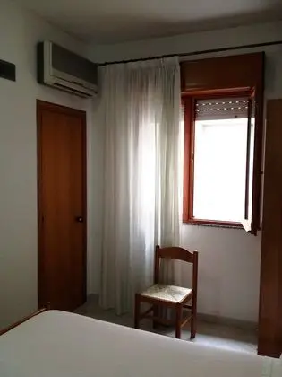 Üç Kişilik Oda
