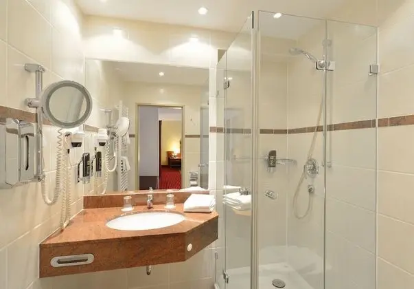 Comfort Tek Büyük Yataklı Oda, Avlu Manzaralı (no air condition)