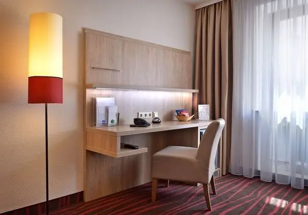 Standard Üç Kişilik Oda, Avlu Manzaralı (no air condition, existing sofa bed)