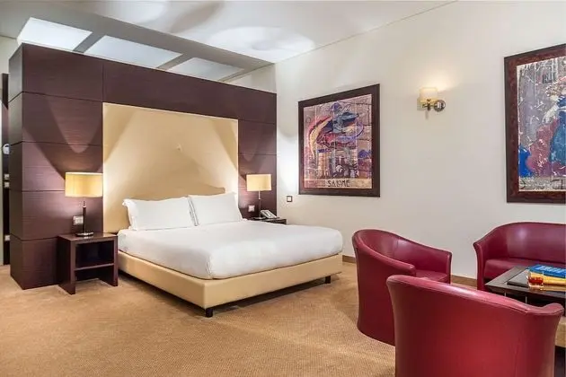 Superior Oda, Birden Çok Yatak, Balkon (Converts to 2 Twin Beds)
