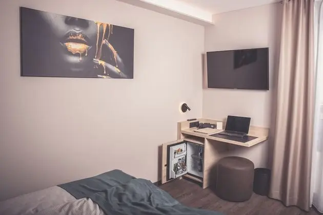 Comfort Tek Büyük Yataklı Oda