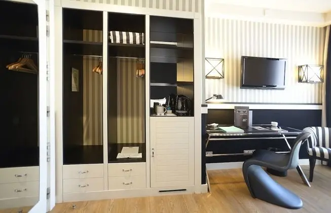 Tek Büyük veya İki Ayrı Yataklı Oda