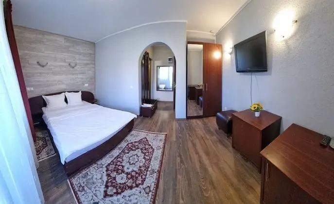 Comfort Tek Büyük veya İki Ayrı Yataklı Oda
