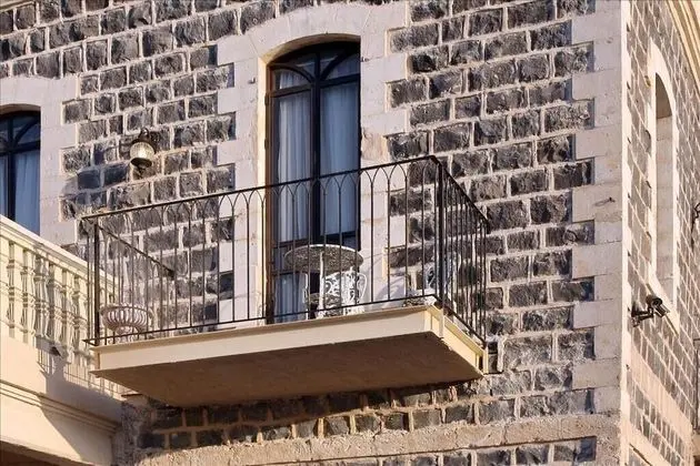 Executive Oda, Balkon
