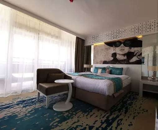Standard Tek Büyük veya İki Ayrı Yataklı Oda, Balkon, Deniz Manzaralı