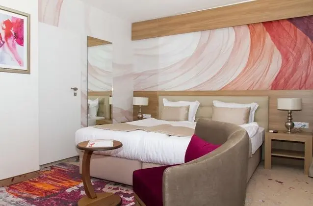 Standard Tek Büyük veya İki Ayrı Yataklı Oda, Balkon, Deniz Manzaralı (single occupancy)