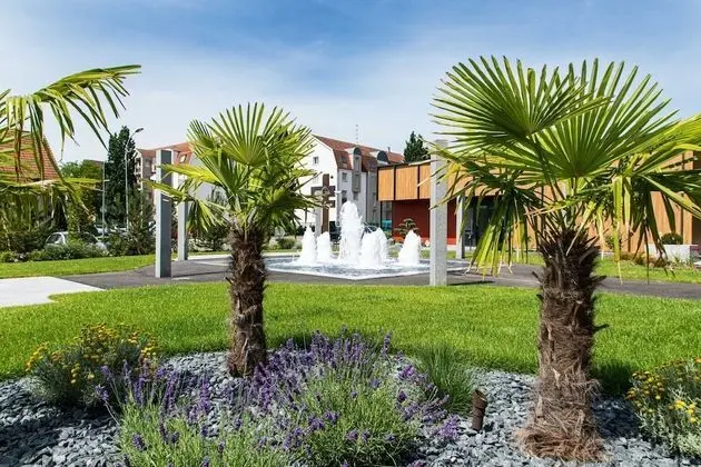 Junior Süit, 1 Büyük (Queen) Boy Yatak ve Çekyat, Sigara İçilmez, Havuz Kullanımı