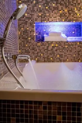 Premium Dubleks, 1 En Büyük (King) Boy Yatak ve Çekyat, Sigara İçilmez, Sıcak Su Küveti