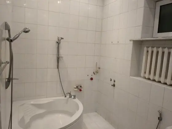 Üç Kişilik Oda