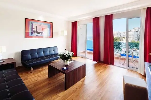 Junior Süit, Kısmi Deniz Manzaralı