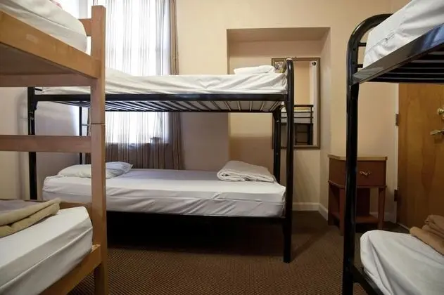 Ortak Ranzalı Oda, Karma Ranzalı Oda (4-Bed)