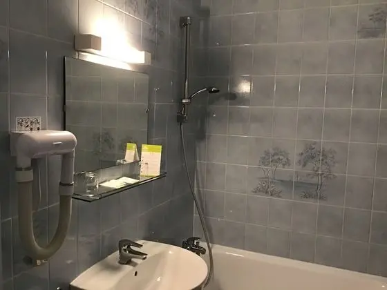 Standard Oda, 1 Çift Kişilik Yatak, Küvet