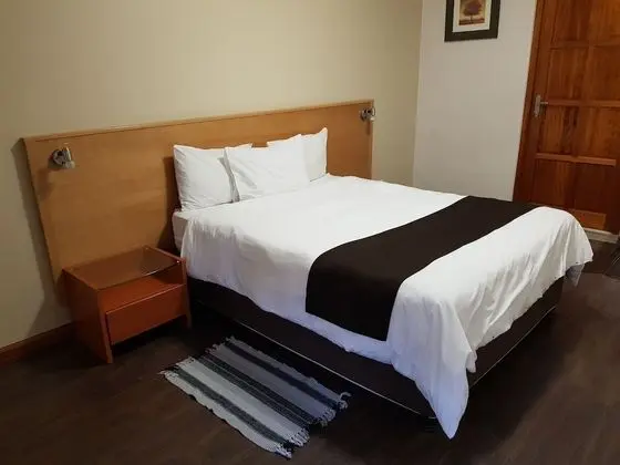 Budget Queen Room