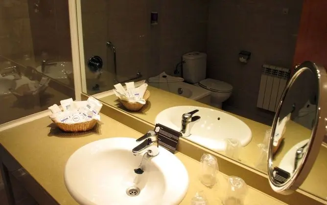 Üç Kişilik Oda (2 Adults + 1 Child)