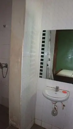 Basic Tek Büyük Yataklı Oda
