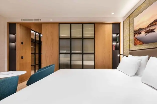 Deluxe Büyük Yataklı Tek Kişilik Oda