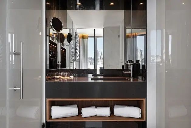 Deluxe Büyük Yataklı Tek Kişilik Oda