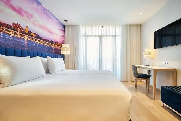Standard Tek Büyük Yataklı Oda (with Extra Bed)