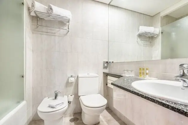 Büyük Yataklı Tek Kişilik Oda, Sigara İçilmez