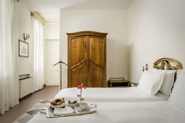 Tek Büyük veya İki Ayrı Yataklı Oda