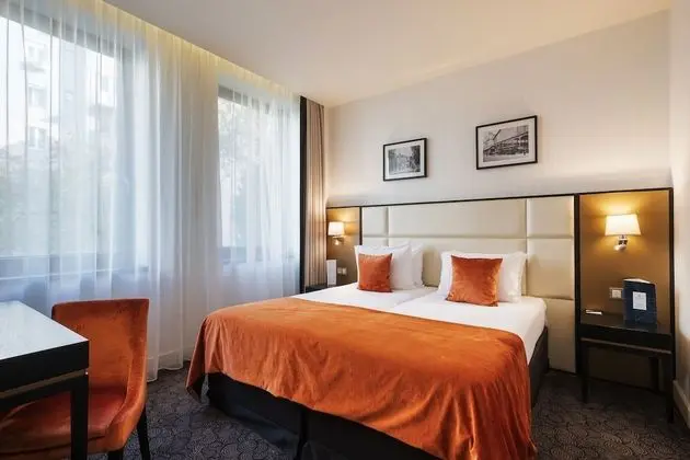 Standard Oda, Bağlantılı Odalar