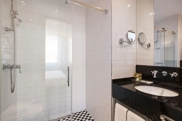 Standard Oda, Bağlantılı Odalar