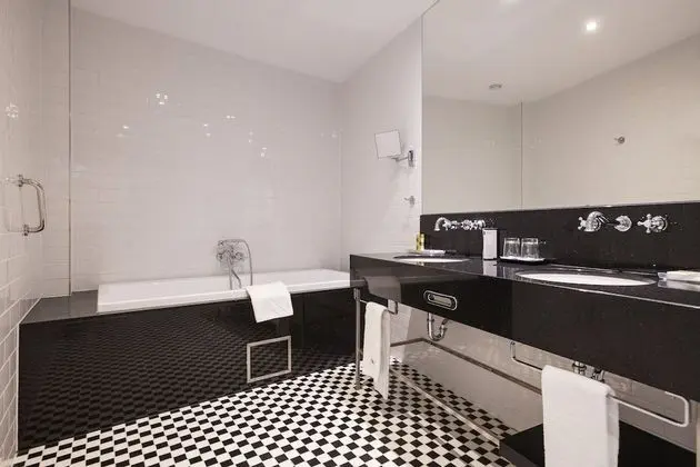 Superior Tek Büyük Yataklı Oda, Balkon