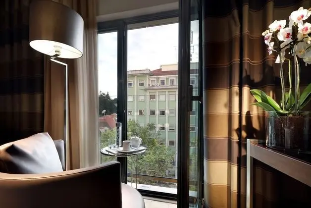 Tek Büyük veya İki Ayrı Yataklı Oda (with Extra Bed)