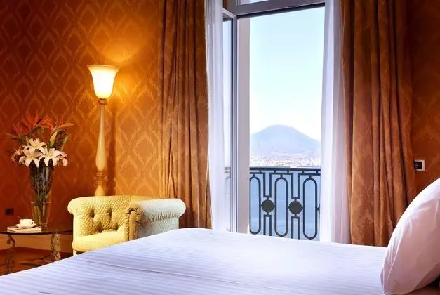 Deluxe Tek Büyük Yataklı Oda, Deniz Manzaralı