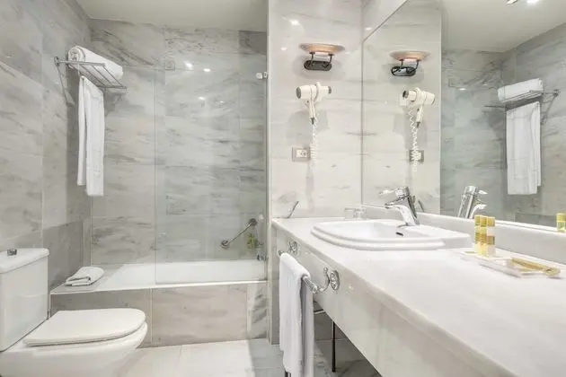 Tek Büyük Yataklı Oda, Deniz Manzaralı