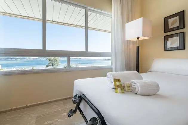 Büyük Yataklı Tek Kişilik Oda, Deniz Manzaralı