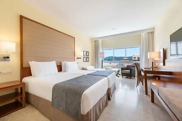 Büyük Yataklı Tek Kişilik Oda, Deniz Manzaralı