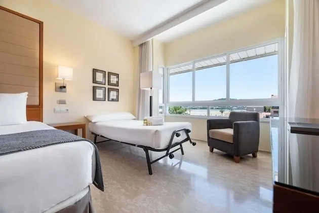 Büyük Yataklı Tek Kişilik Oda, Deniz Manzaralı