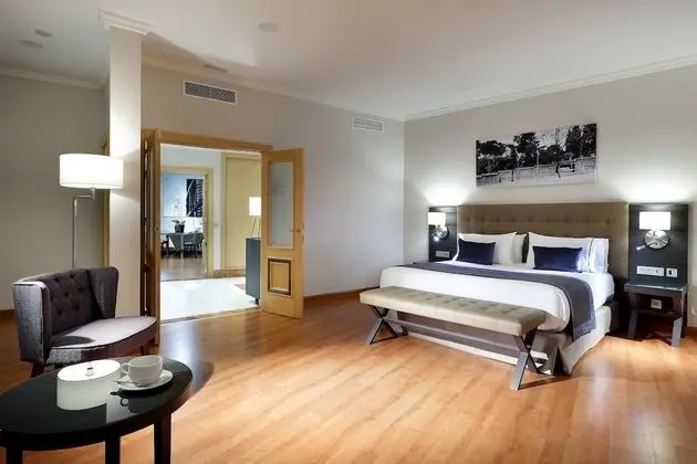 Üç Kişilik Oda (Niño, Sofá cama)