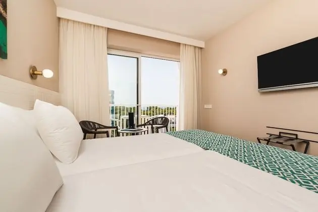 Üç Kişilik Oda, Balkon (2 adults + 1 child)