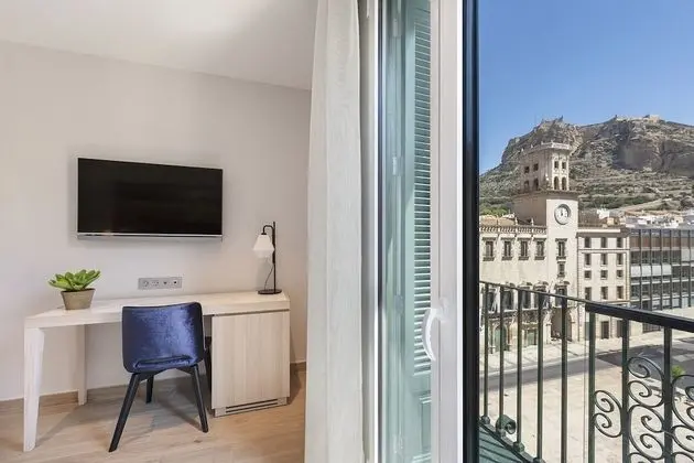 Tek Büyük Yataklı Oda, Şehir Manzaralı