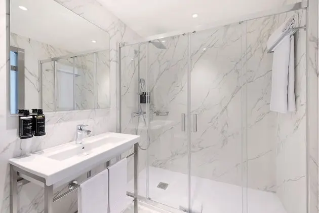 Tek Büyük Yataklı Oda, Teras, Şehir Manzaralı