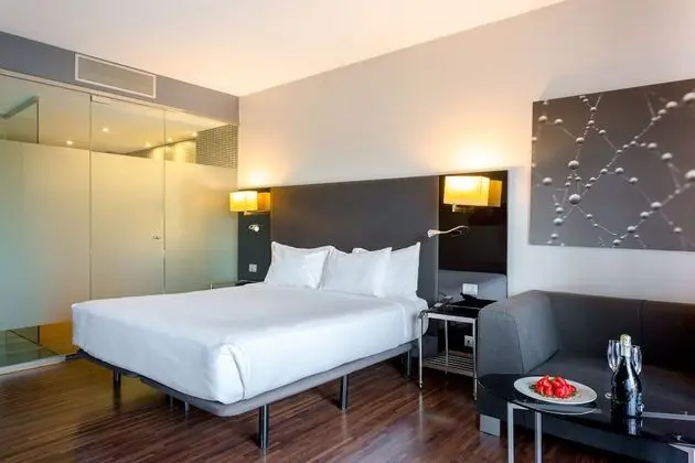 Büyük Yataklı Tek Kişilik Oda