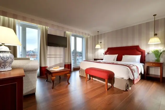 Deluxe Tek Büyük Yataklı Oda