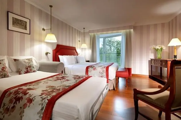 Deluxe Üç Kişilik Oda