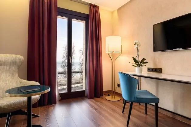 Deluxe Büyük Yataklı Tek Kişilik Oda