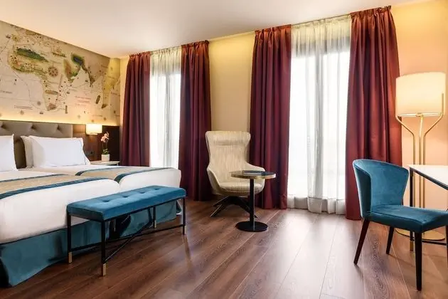 Deluxe Büyük Yataklı Tek Kişilik Oda