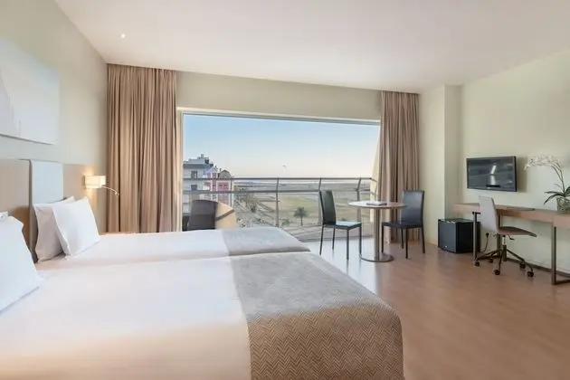 Standard Tek Büyük veya İki Ayrı Yataklı Oda (With Free Parking)
