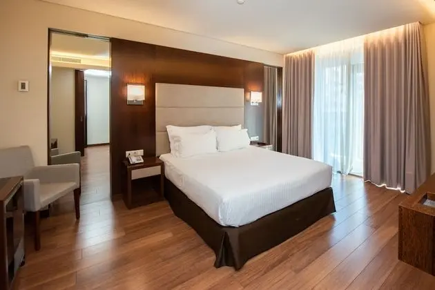 Tek Büyük Yataklı Oda, Balkon