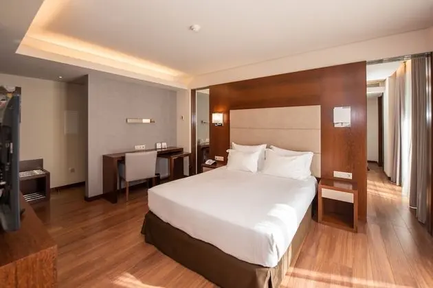 Tek Büyük Yataklı Oda, Balkon