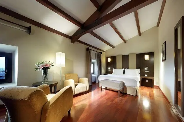 Tek Büyük Yataklı Oda, 1 Çift Kişilik Yatak