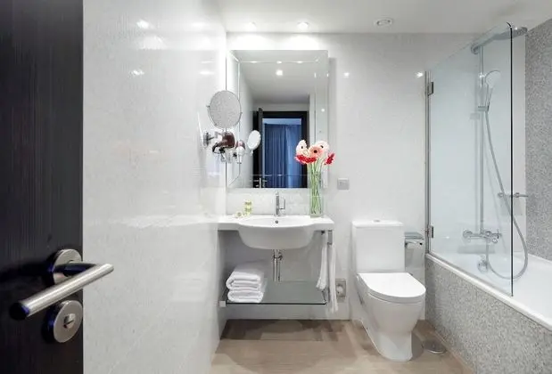 Standard Tek Büyük veya İki Ayrı Yataklı Oda