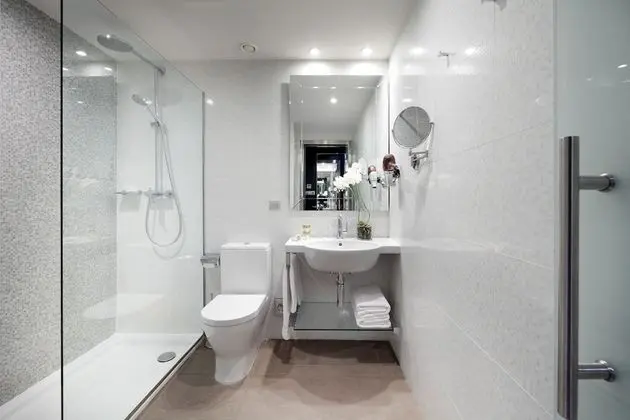 Standard Tek Büyük veya İki Ayrı Yataklı Oda