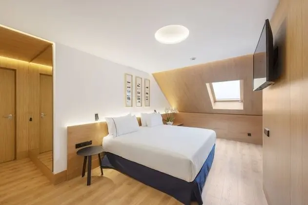 Deluxe Büyük Yataklı Tek Kişilik Oda